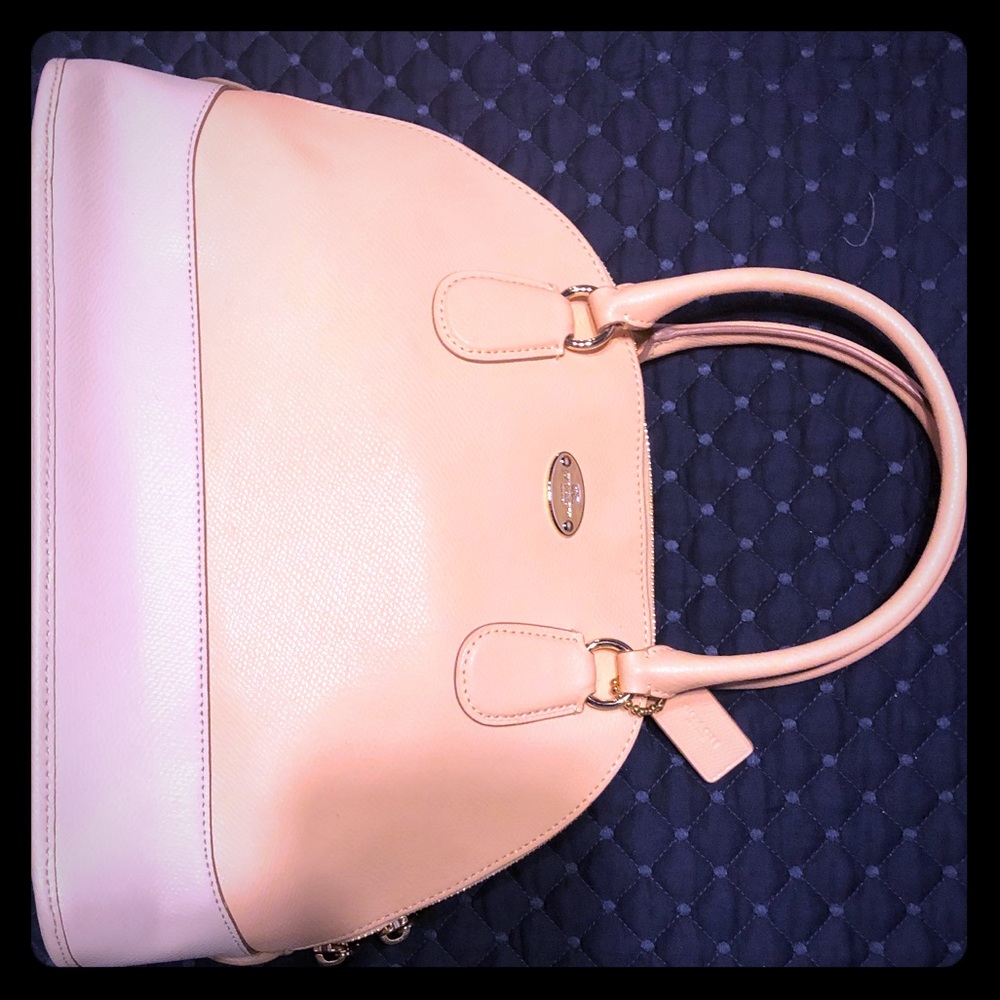 💋SOLD💋 Coach bag peach
